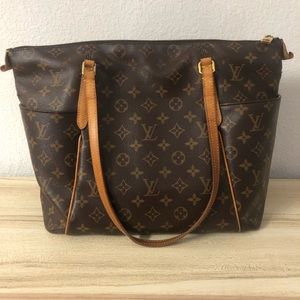 Louis Vuitton Totally MM purse